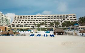 Hotel Golden Parnassus Cancun